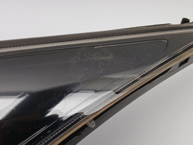 Recambio de faro izquierdo para chevrolet cruze hatchback (j305) 1.6 referencia OEM IAM 95137775  