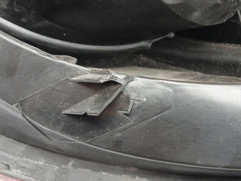 Recambio de piloto trasero izquierdo para chevrolet cruze hatchback (j305) 1.6 referencia OEM IAM 95127056  