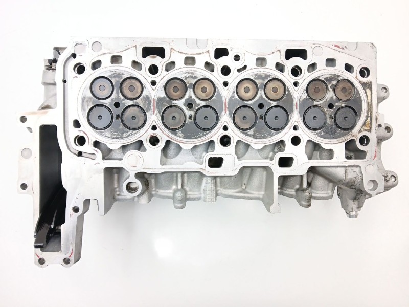 Recambio de culata para bmw x1 (f48) sdrive 18 d referencia OEM IAM 85802630401  