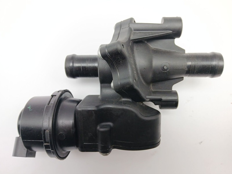 Recambio de bomba agua para renault scenic iv grand limited referencia OEM IAM 922309109R  