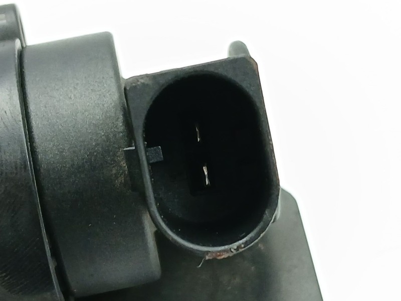 Recambio de bomba inyeccion para bmw x1 (f48) sdrive 18 d referencia OEM IAM 8579228 0445010777 