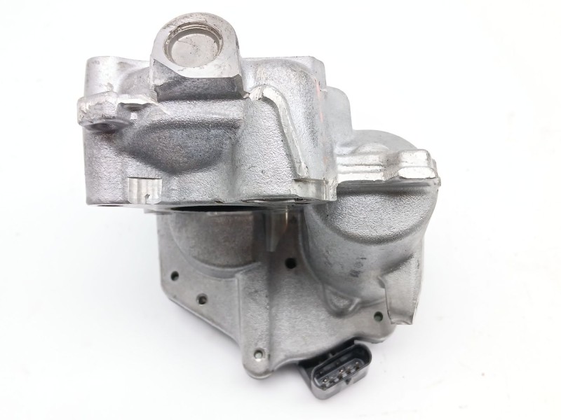 Recambio de valvula egr para mercedes-benz clase c (w204) berlina c 200 cdi blueefficiency (204.001) referencia OEM IAM A6511400