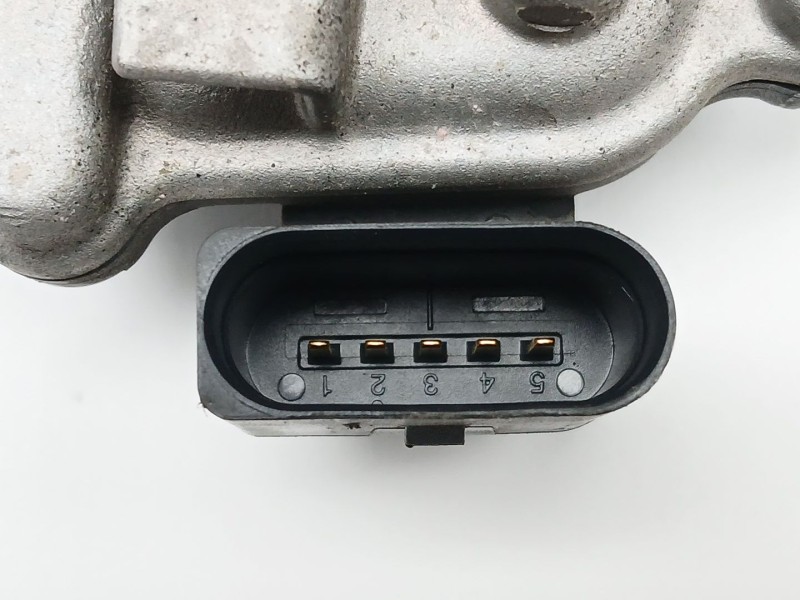 Recambio de valvula egr para seat ibiza iv (6j5, 6p1) 1.4 tdi referencia OEM IAM 04B131501D  