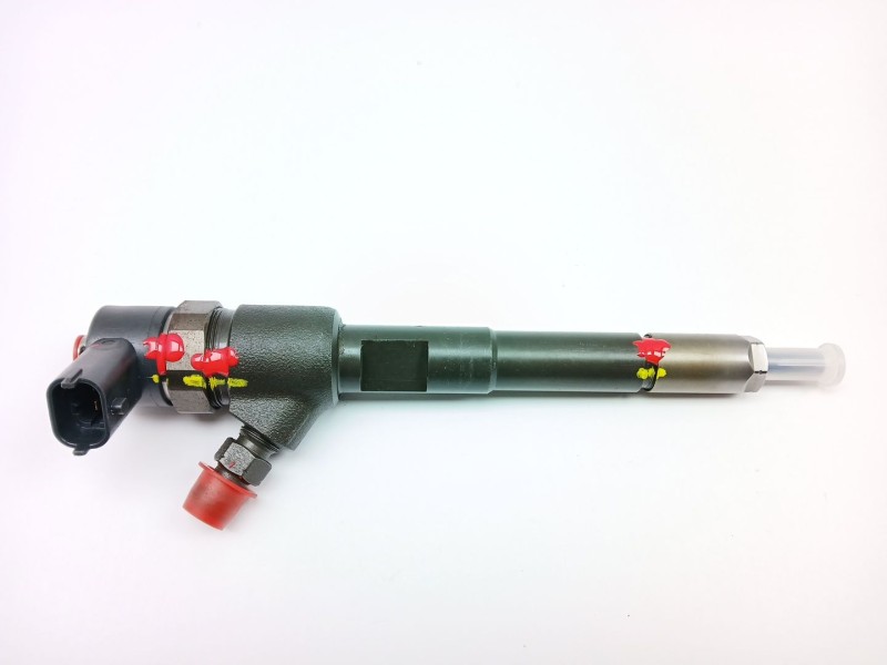 Recambio de inyector para fiat qubo (300) dynamic referencia OEM IAM 0445110938  