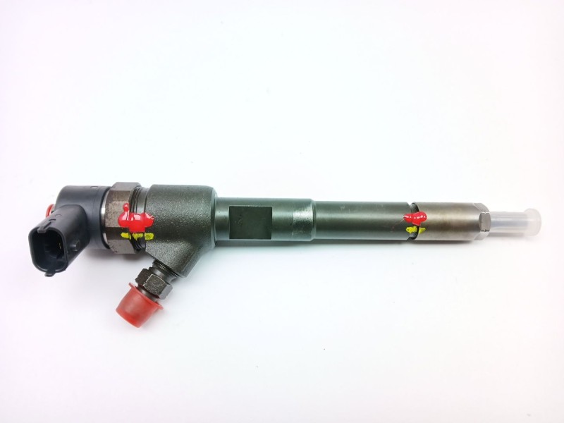 Recambio de inyector para fiat qubo (300) dynamic referencia OEM IAM 0445110938  