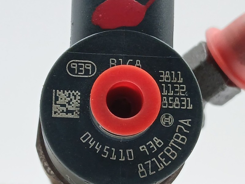 Recambio de inyector para fiat qubo (300) dynamic referencia OEM IAM 0445110938  