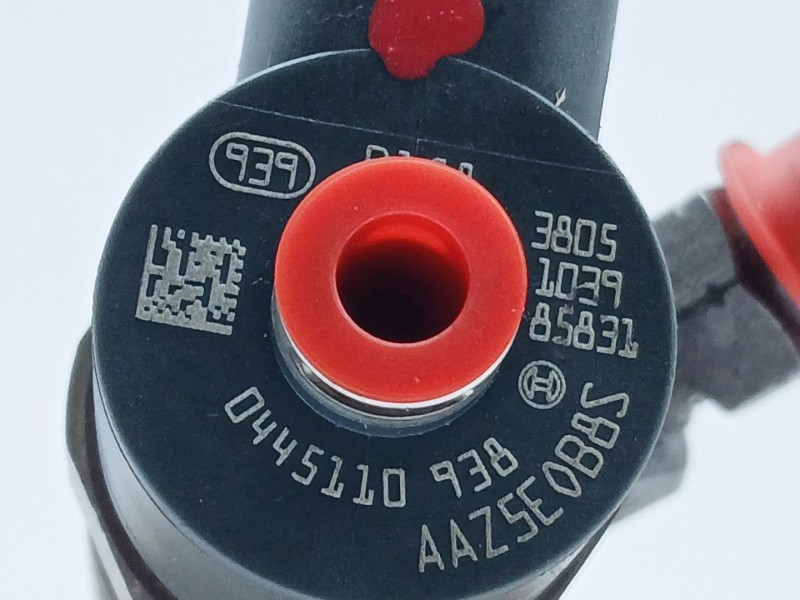 Recambio de inyector para fiat qubo (300) dynamic referencia OEM IAM 0445110938  