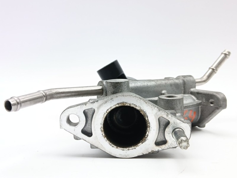 Recambio de valvula egr para toyota c-hr 1.8 hibrido referencia OEM IAM 2562037140  
