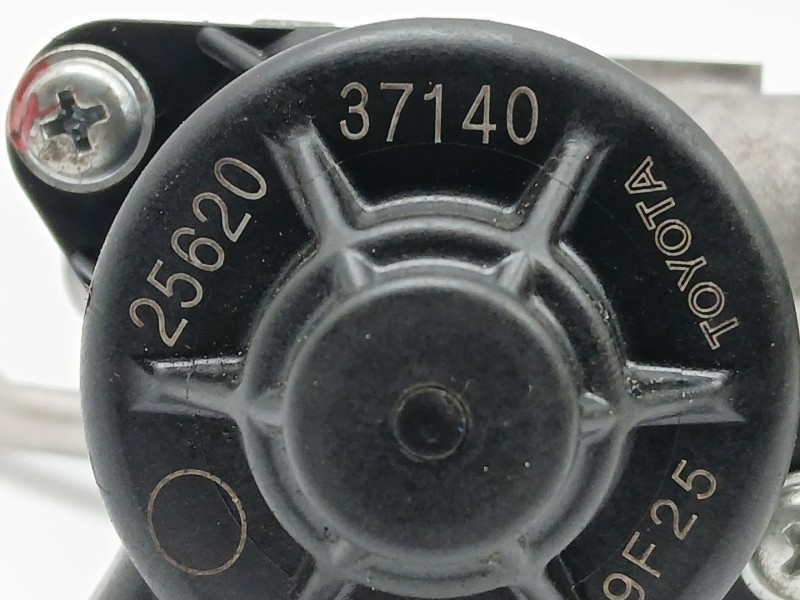 Recambio de valvula egr para toyota c-hr 1.8 hibrido referencia OEM IAM 2562037140  