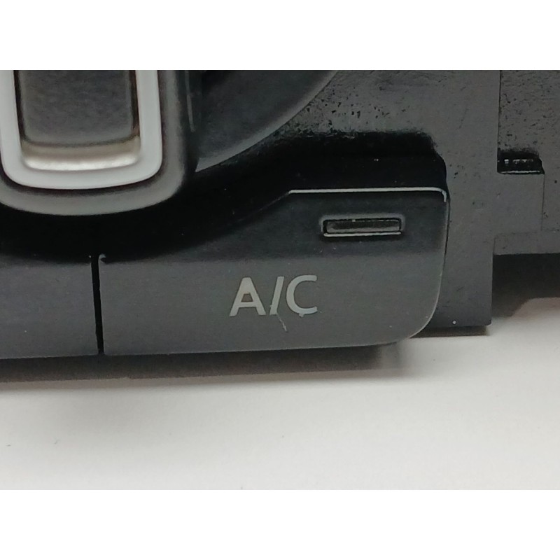 Recambio de mando climatizador para seat ibiza iv (6j5, 6p1) 1.4 tdi referencia OEM IAM 6P0820045C E1136302 