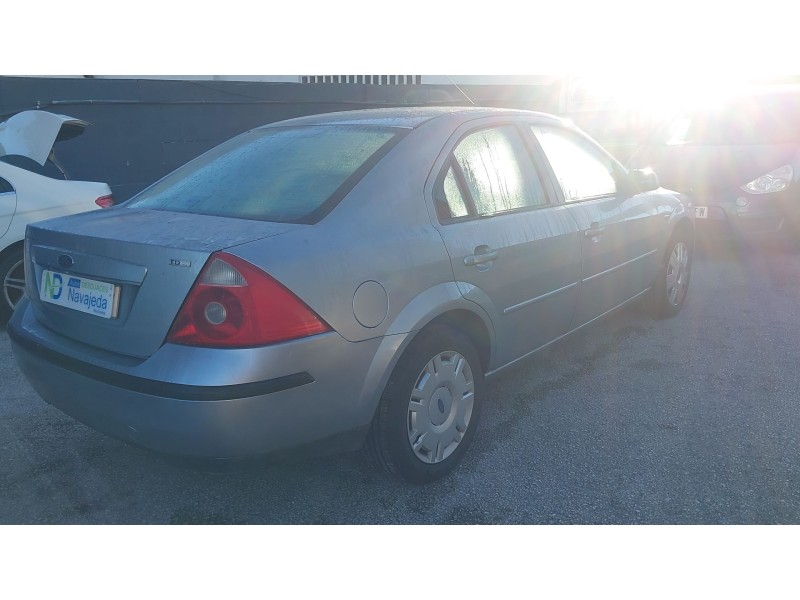 ford mondeo iii sedán (b4y) del año 2004