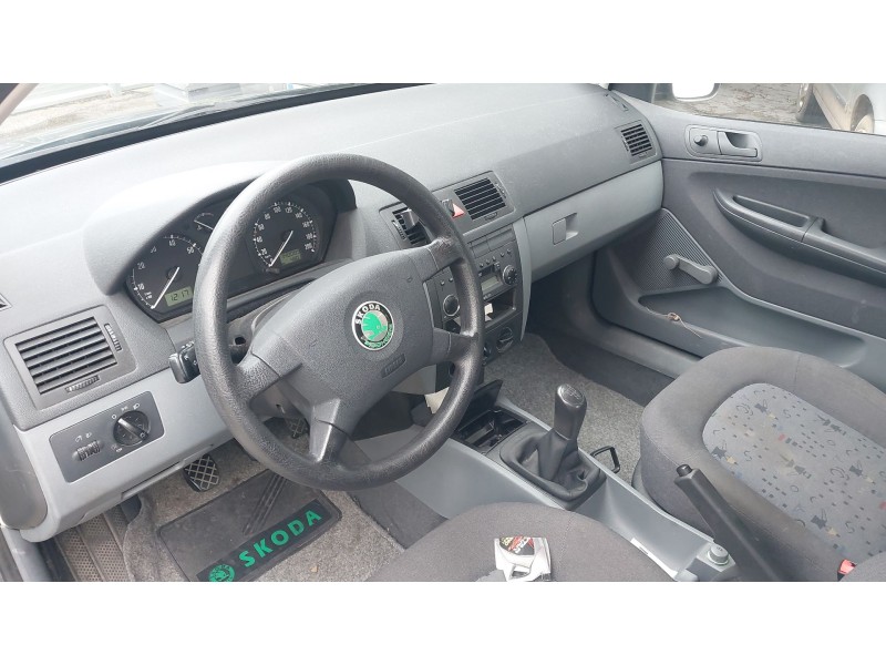 skoda fabia i (6y2) del año 2000