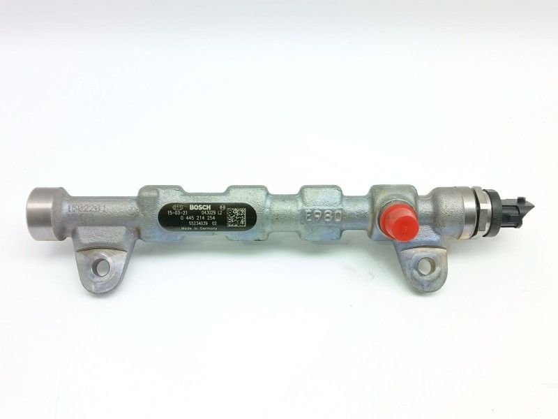 Recambio de rampa inyectora para fiat freemont (345_) 2.0 jtd referencia OEM IAM 55234039 0445214254 