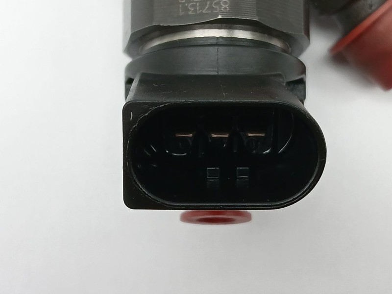 Recambio de inyector para bmw x1 (f48) sdrive 18 d referencia OEM IAM 857923402 0445110818 