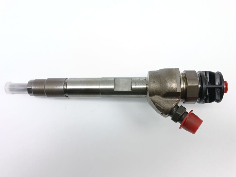 Recambio de inyector para bmw x1 (f48) sdrive 18 d referencia OEM IAM 857923402 0445110818 