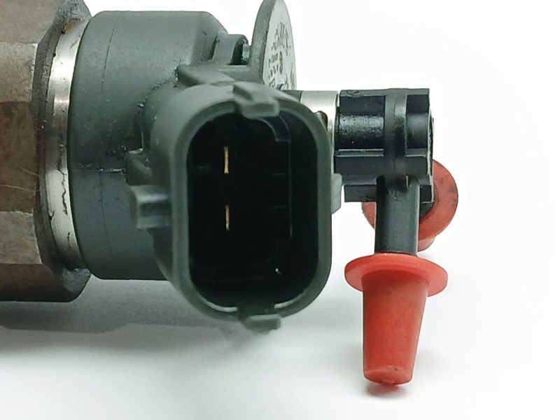 Recambio de inyector para peugeot 207 urban referencia OEM IAM 0445110252  