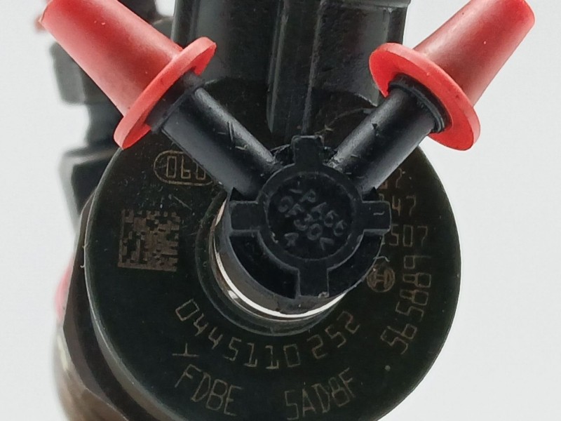 Recambio de inyector para peugeot 207 urban referencia OEM IAM 0445110252  