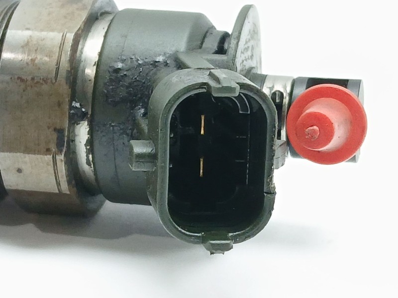 Recambio de inyector para peugeot 207 urban referencia OEM IAM 0445110252  