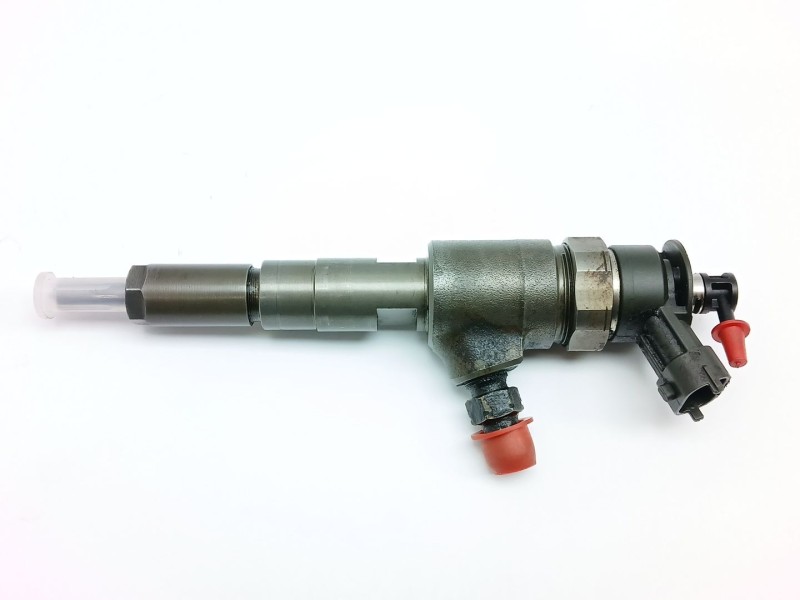 Recambio de inyector para peugeot 207 urban referencia OEM IAM 0445110252  