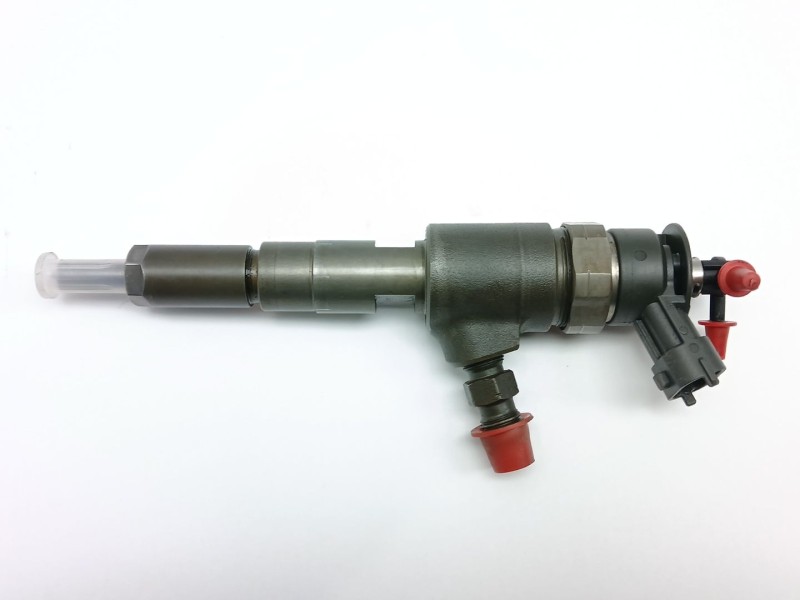 Recambio de inyector para peugeot 207 urban referencia OEM IAM 0445110252  
