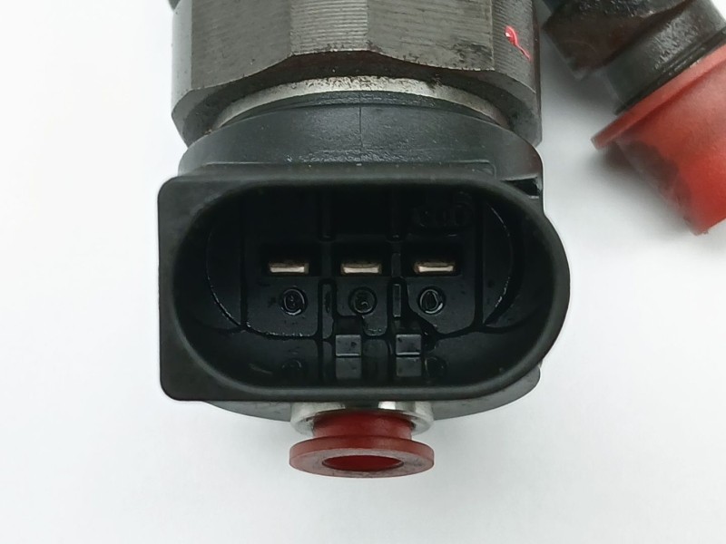 Recambio de inyector para bmw x1 (f48) sdrive 18 d referencia OEM IAM 857923402 0445110818 