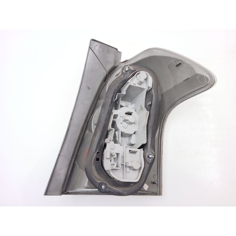 Recambio de piloto trasero izquierdo para toyota corolla verso (zer_, zze12_, r1_) 2.2 d-4d (aur10_) referencia OEM IAM 815610F0