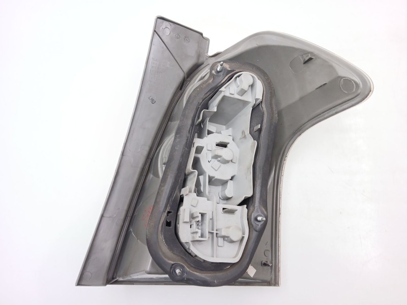 Recambio de piloto trasero izquierdo para toyota corolla verso (zer_, zze12_, r1_) 2.2 d-4d (aur10_) referencia OEM IAM 815610F0