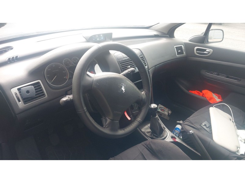 peugeot 307 (3a/c) del año 2001