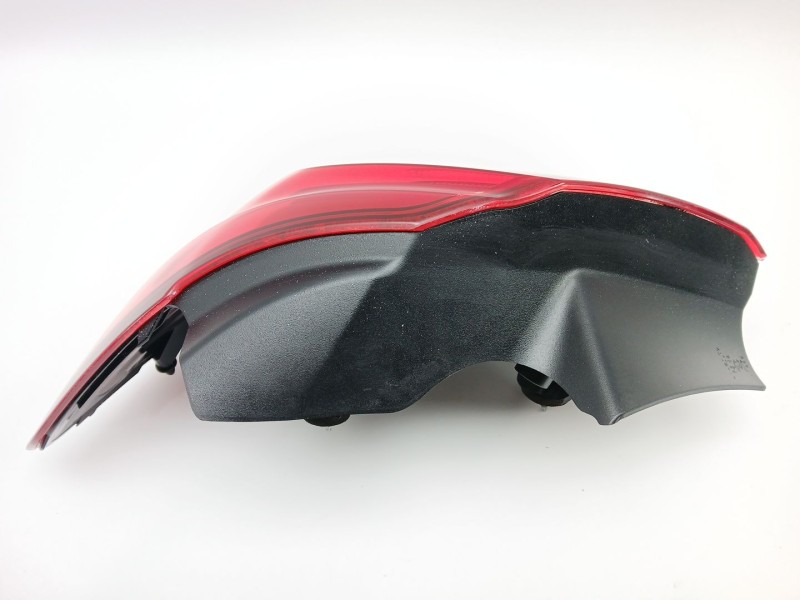 Recambio de piloto trasero derecho para opel corsa e selective referencia OEM IAM 39068623  