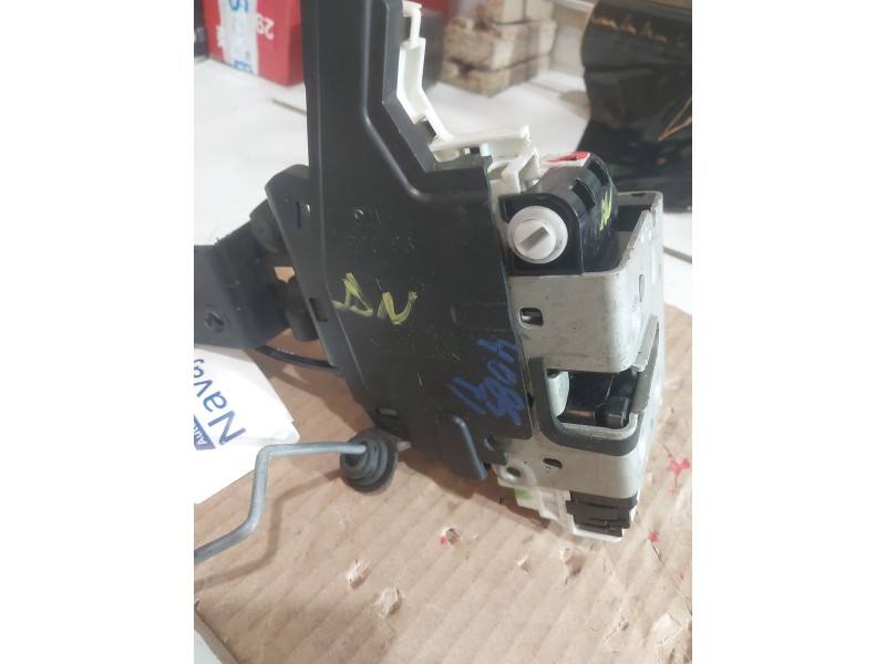 Recambio de cerradura puerta trasera izquierda para fiat freemont (345_) 2.0 jtd referencia OEM IAM P04589915AD  