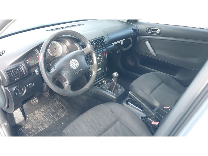 volkswagen passat b5.5 (3b3) del año 2000