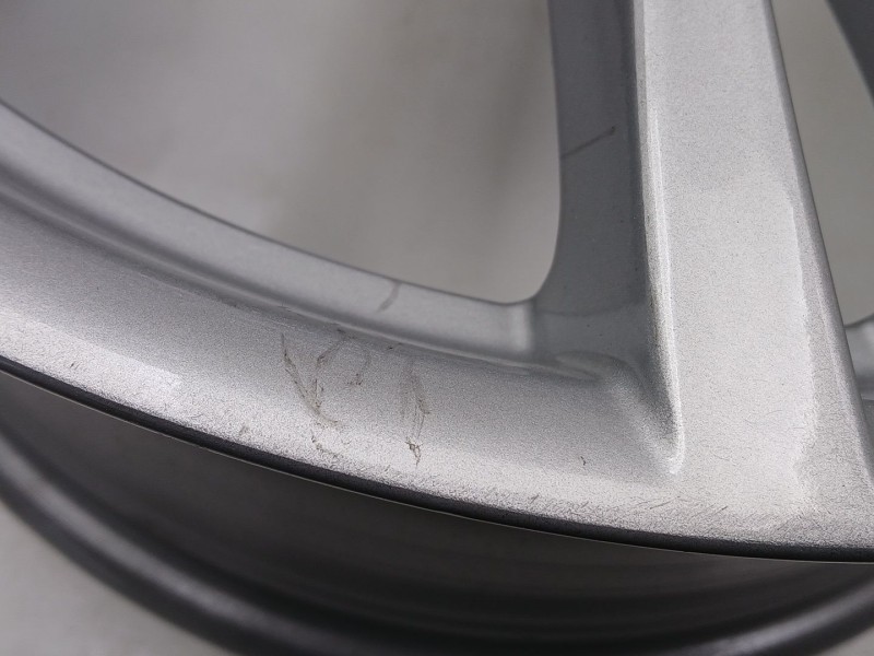 Recambio de llanta para bmw 3 (f30, f80) 318 d referencia OEM IAM 7845881  