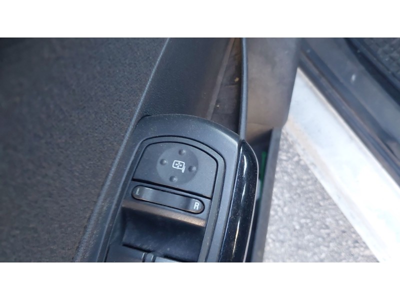 opel corsa d (s07) del año 2010