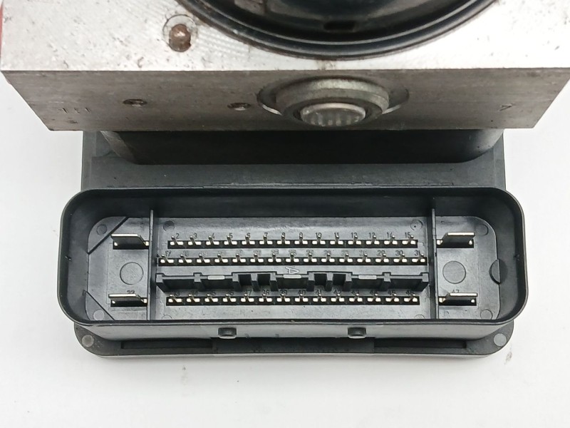 Recambio de abs para ford fiesta (cb1) titanium referencia OEM IAM 8V512C405AE 06210214684 06210956723