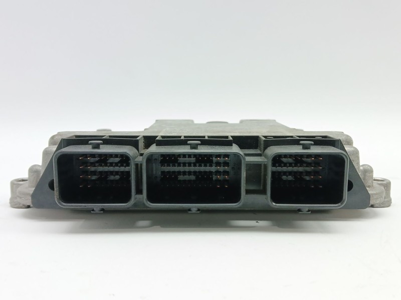 Recambio de centralita motor uce para ford fiesta (cb1) titanium referencia OEM IAM 8V2112A650KF 0281014803 