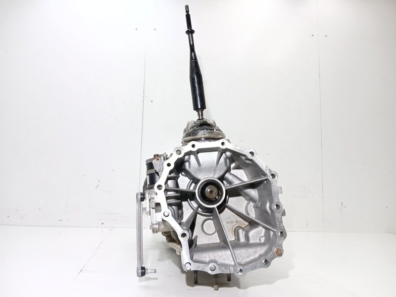 Recambio de caja cambios para nissan pathfinder (r51) 2.5 dci xe referencia OEM IAM 32101CD340  