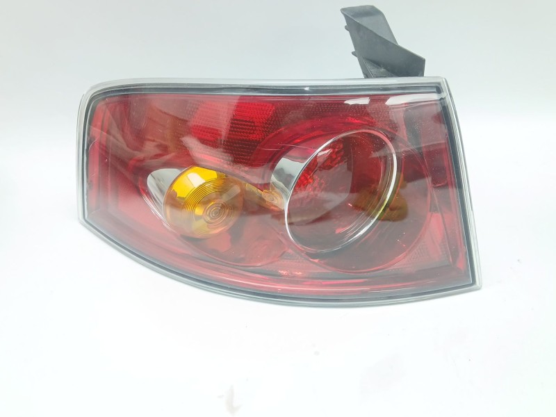 Recambio de piloto trasero izquierdo para seat ibiza iii (6l1) 1.4 16v referencia OEM IAM 6L6945095E  