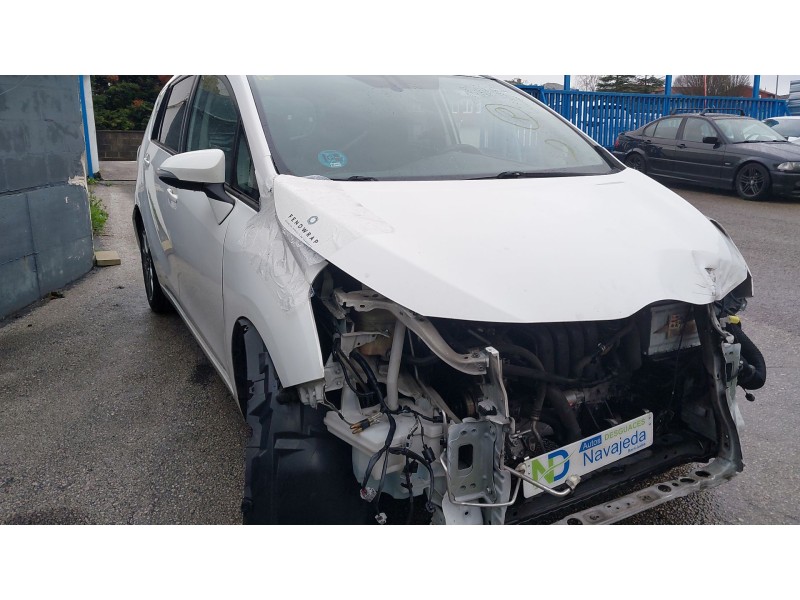 toyota verso (_r2_) del año 2013