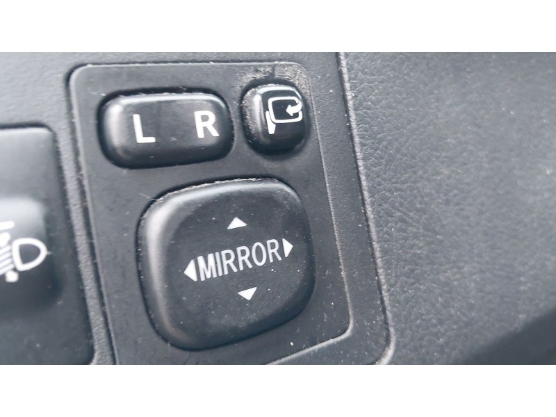 toyota verso (_r2_) del año 2013