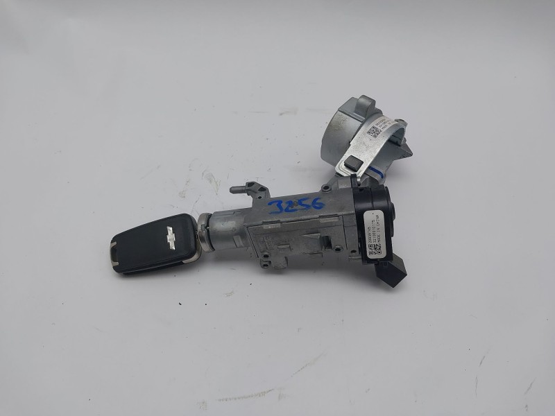 Recambio de antirrobo para chevrolet cruze station wagon lt+ referencia OEM IAM 20939745 32100310175 95322029