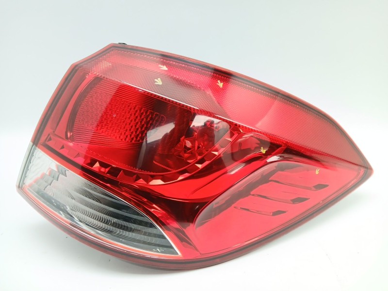 Recambio de piloto trasero derecho para chevrolet cruze station wagon lt+ referencia OEM IAM 95135585  