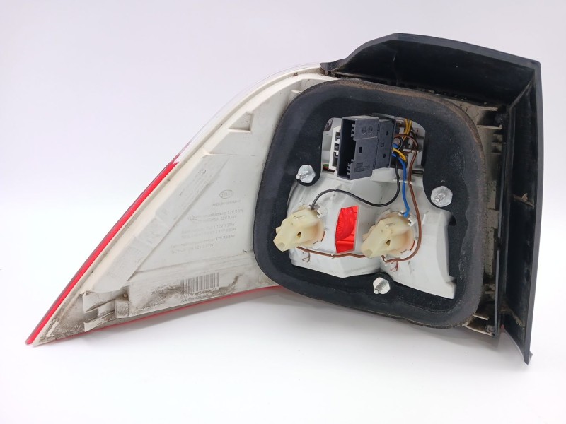 Recambio de piloto trasero derecho para bmw 5 touring (e61) 523 i referencia OEM IAM 63217177694  