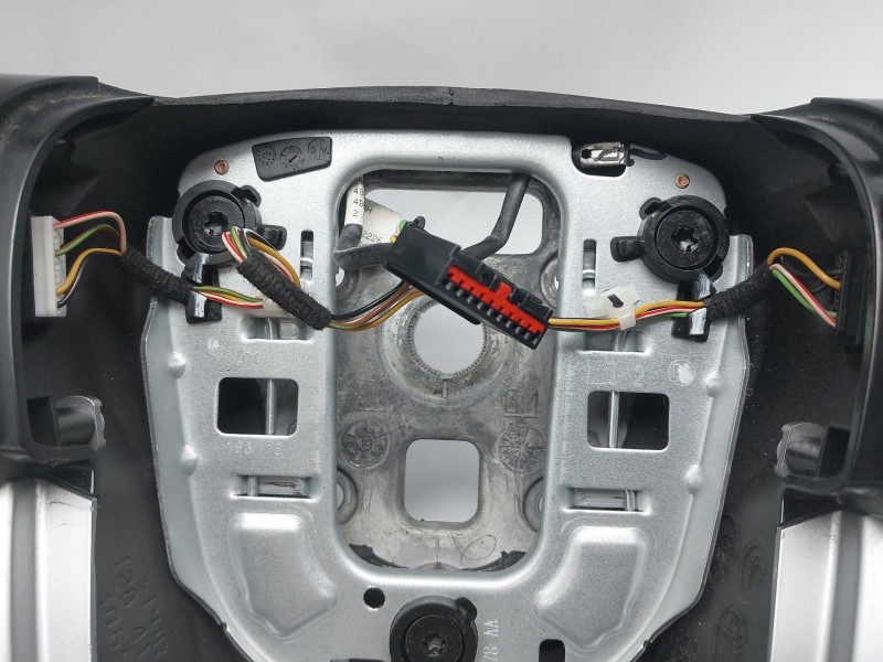 Recambio de volante para chevrolet cruze station wagon lt+ referencia OEM IAM 307824199P10AA 95459394 