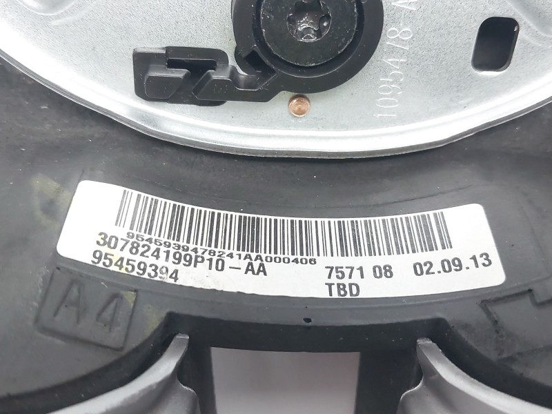 Recambio de volante para chevrolet cruze station wagon lt+ referencia OEM IAM 307824199P10AA 95459394 