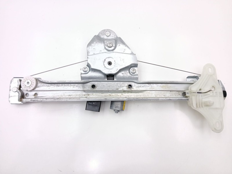 Recambio de elevalunas trasero izquierdo para renault arkana i (lcm_, ldn_) 1.6 e-tech 145 (ldmu) referencia OEM IAM 827217197R 