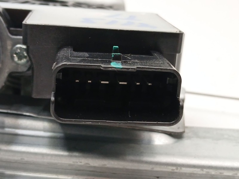 Recambio de elevalunas trasero izquierdo para renault arkana i (lcm_, ldn_) 1.6 e-tech 145 (ldmu) referencia OEM IAM 827217197R 