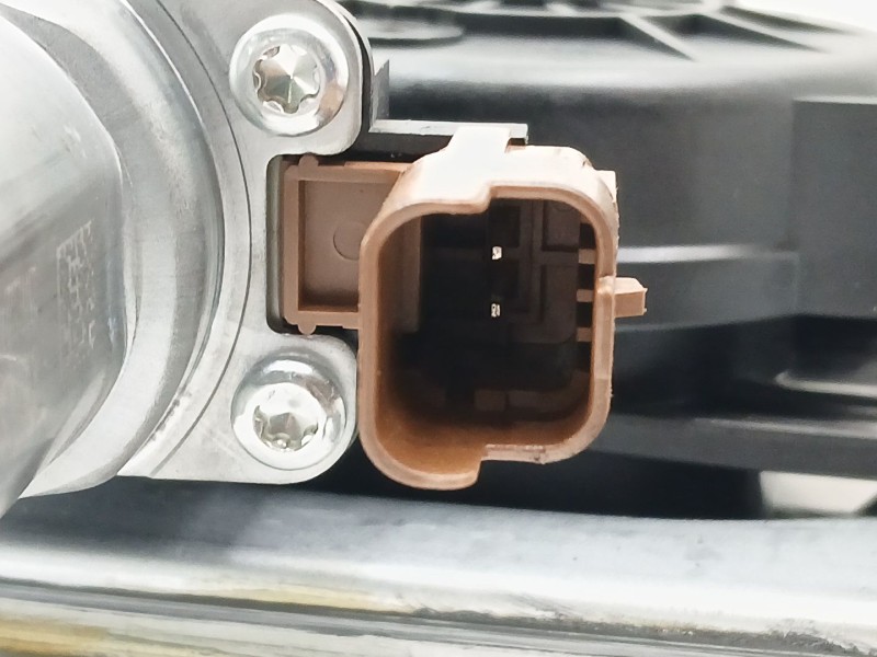 Recambio de elevalunas delantero izquierdo para dacia sandero iii 1.0 sce 65 referencia OEM IAM 807217352R  