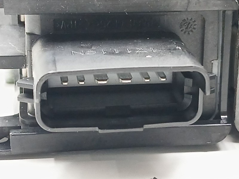 Recambio de elevalunas delantero izquierdo para hyundai i20 i (pb, pbt) 1.2 referencia OEM IAM 82401C8020  