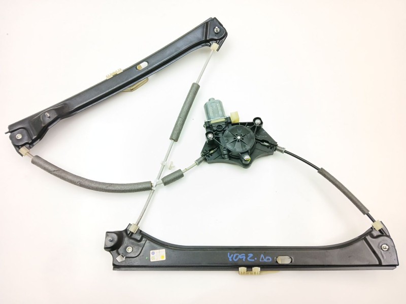 Recambio de elevalunas delantero derecho para skoda superb iii (3v3) 2.0 tdi referencia OEM IAM 3V0837462A  0130822716