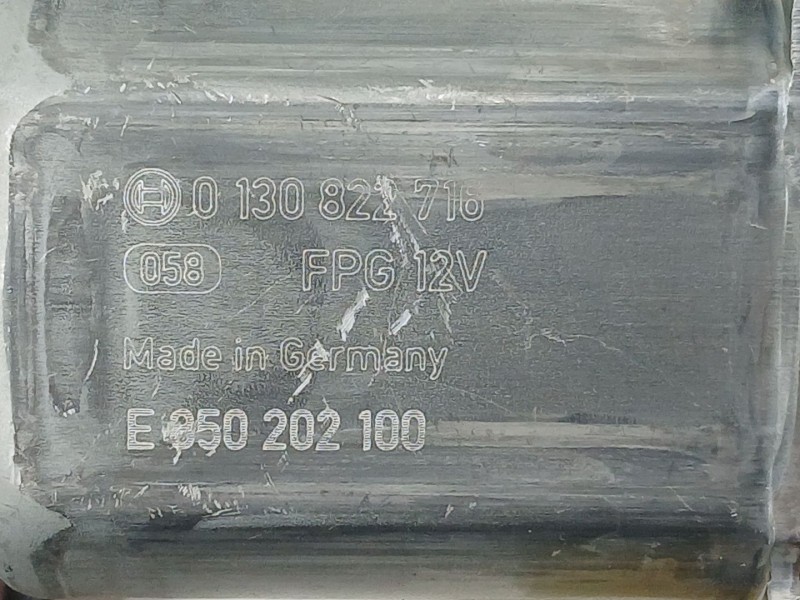 Recambio de elevalunas delantero derecho para skoda superb iii (3v3) 2.0 tdi referencia OEM IAM 3V0837462A  0130822716